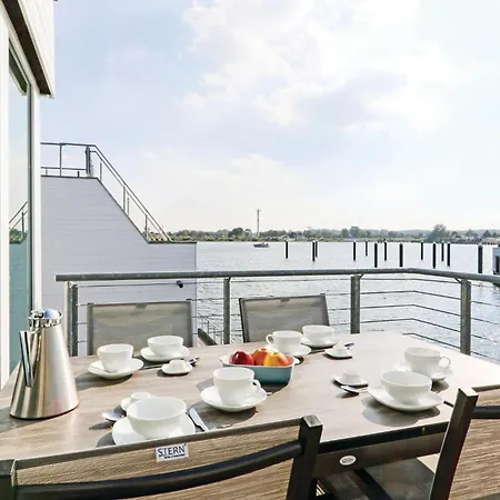 Captain Jack Sparrow Botel 5*