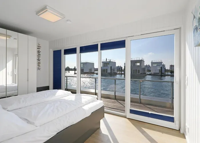 Botel Captain Jack Sparrow